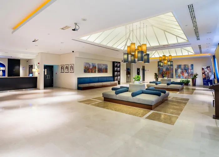 Holiday Inn Express Dubai Airport By IhgAlbergo